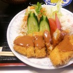 サンデー - チキンカツ定食：チキンカツ+サラダ