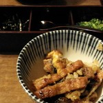 あつた蓬莱軒 神宮店 - こうやって・・・。