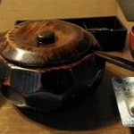 あつた蓬莱軒 神宮店 - ひつまぶし。入れ物がいいです。