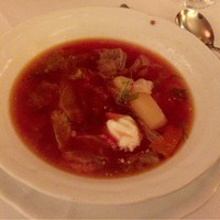 スンガリー 新宿東口本店 - 【ボルシチ(牛肉と野菜の赤かぶ風味スープ)】
                