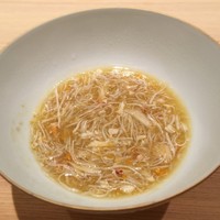 紀尾井町 三谷 - 噴火湾の毛蟹、余市のウニの薄葛仕立