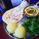 タンドールバル カマルプール - きのこ入りダルカレー（マイルド）大盛750円（税込）