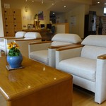 老神温泉 ぎょうざの満洲 - （2016/7月）ロビーの椅子