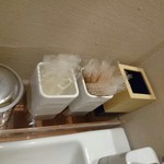 イル プレージョ - トイレに歯間ブラシまであるのは初めて見た！