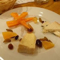 Le Comptoir de シャンパン食堂 - チーズ盛り合わせ