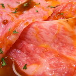 焼肉・ホルモンこそっと - SPユッケ（生OK時代のもの）