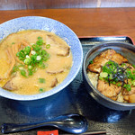 明神そば - 讃岐イリコそば+チャーシュー大盛とミニチャーシュー丼