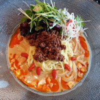 過門香 KITTE丸の内店 - アーモンドミルクの冷やし担々麺1800円税込。