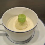 アキヒサ ハンダ - ほうじ茶のブランマンジェ