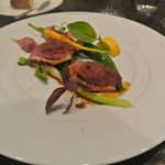 アキヒサ ハンダ - 滝川産”スノーホワイトチェリバレー鴨”のロティ