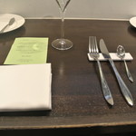 アキヒサ ハンダ - テーブルセット