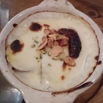 浦野屋 やきとん てるてる - ○ブルーチーズとさつま芋のグラタン380円