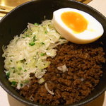 焼肉・ホルモンこそっと - 和牛ネギそぼろ丼