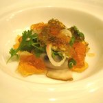 弘屋 - 北海道昆布森の生牡蠣　香菜とみょうがのサラダ　生野菜のジュレ（アップ）
