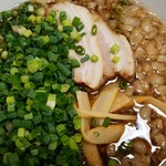 朱鳶ラーメン - 中華麺＋ねぎ増しアップ　2016.8