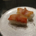 Mawaru Sushi Douraku - 赤貝