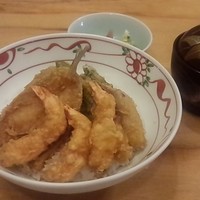 てんぷら 山の上 Roppongi 東京ミッドタウン店 - 季節の特別天丼