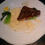 本日の鮮魚、青みかんのブールブランソース　
          キタアカリのニョッキ、チンゲン菜のソテー