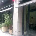 ラ・ボンヌターブル - コレド室町2の1階