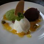 丸太小屋レストラン  びんずる - 季節・旬のジェラートを提供いたします『季節のジェラート盛り合わせ』