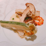 ル・マノアール・ダスティン - アップ