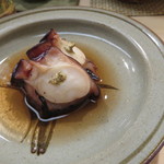 日本橋蛎殻町 すぎた - たこの柔らか煮、地辛子で