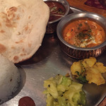 シバカリーワラ - ホームメイドチキンとバタープローン