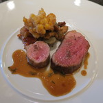 スゥリル - 28年8月　岩手梁川サフォーク仔羊ロースト　タイムソース、ラタトゥイユ・石川子芋添え　外腿肉とシキンボウ