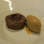 スゥリル - 28年8月　焼きたて蕩けるチョコレートケーキ、バナナのアイスクリームと共に