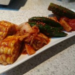 コーン・おくら・トマトなど