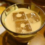 カレーや デッカオ - ロイヤルミルクティ