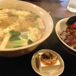 本日のヌードルランチセット(850円)を頂きました。