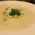 Kayu Manis Cafe & Home Stay - ポテトスープ