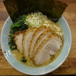 鶴一家 - 2016年7月　チャーシュー麺　980円