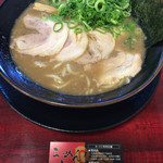 ラーメン与七 - 