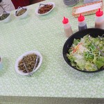 藤七温泉 彩雲荘 - 山菜類が並びます