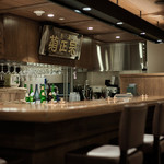 Mikagekura - カウンター席には、燗銅庫(お酒を湯せんで温める)が備え付けてございます。