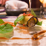 SALONE 2007 - 茄子のマリネとカンパチ、チョコレートソースの別角度