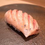 すし処 ひさ田 - 小鯵 すだちを搾って