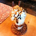 カフェ・デ・ヴァレ - チョコパフェ 450円 2016/08