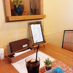 カフェ・デ・ヴァレ - アイスコーヒー 単品380円（お食事orケーキプレートご注文の方△100円）2016/08