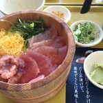 Ohitsugohan Shiroku Jichuu - マグロ二味おひつごはん