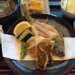 Nanohana Udon - カレイの唐揚げ定食
