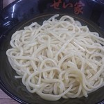 せい家 - つけめんの麺（太麺）のアップ