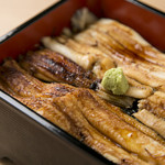 韋駄天 - 料理写真:穴子重焼き穴子と蒸し穴子がたっぷり入ってます