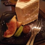 Chatoka - ケーキも頂きました♪本日のケーキ 桃のシフォンケーキ