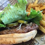 Teddy's Bigger Burgers - レアレアなパテが2枚