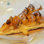 キル フェ ボン - バナナと“ル ガール”クリームチーズのタルト(637円）