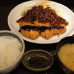 矢場とん 東京銀座店 - わらじとんかつ定食
