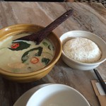 TukTuk Thai Bistro - グリーンカレーとライス